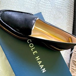 NIB - Cole Haan Go-To Loafer. Black leather.